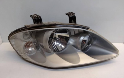 FARO DERECHO, Ssangyong, RODIUS