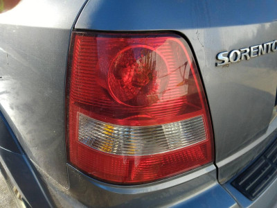 PILOTO TRASERO IZQUIERDO Kia Sorento (BL)(2002->)
