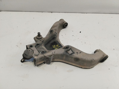 BRAZO SUSPENSION INFERIOR DELANTERO IZQUIERDO NISSAN CABSTAR 