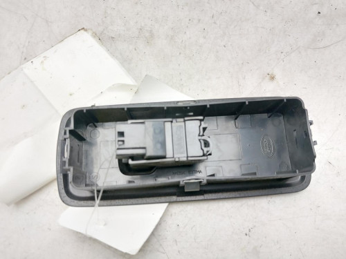 MANDO ELEVALUNAS DELANTERO DERECHO LAND ROVER DISCOVERY 4 