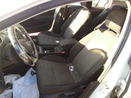 VOLKSWAGEN GOLF VII (5G1/BE1) — vehículo donante para recambios 