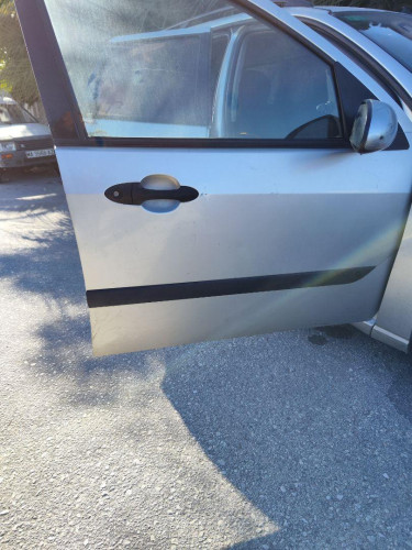  PUERTA DELANTERA DERECHA FORD FOCUS FAMILIAR (CAK) 