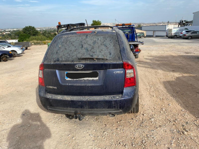 KIA CARENS (UN)