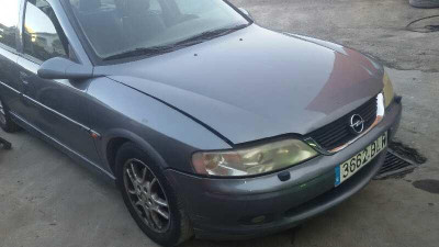 OPEL VECTRA B BERLINA