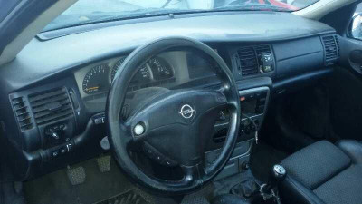 OPEL VECTRA B BERLINA