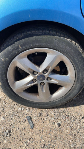 FORD FOCUS BERLINA (CAP) — vehículo donante para recambios 
