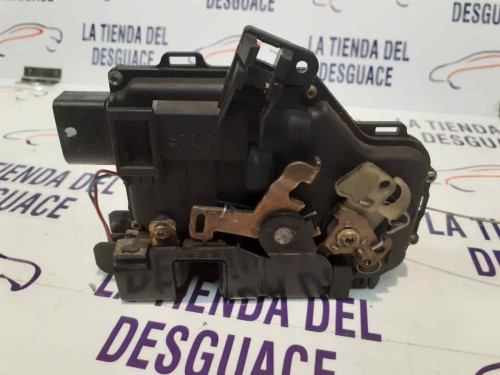  CERRADURA PUERTA DELANTERA DERECHA 