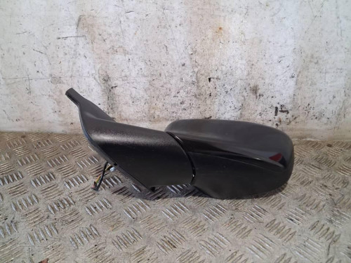 RETROVISOR IZQUIERDO 