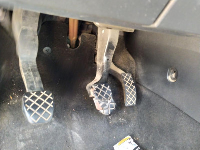 PEDAL ACELERADOR
