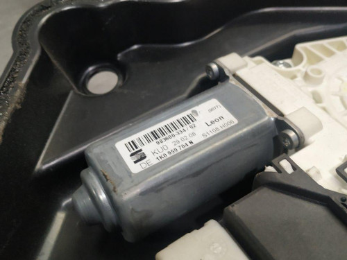  ELEVALUNAS TRASERO DERECHO SEAT LEON (1P1) 