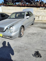 MERCEDES-BENZ CLASE E (BM 210) BERLINA