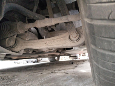 BRAZO SUSPENSION DELANTERO IZQUIERDO