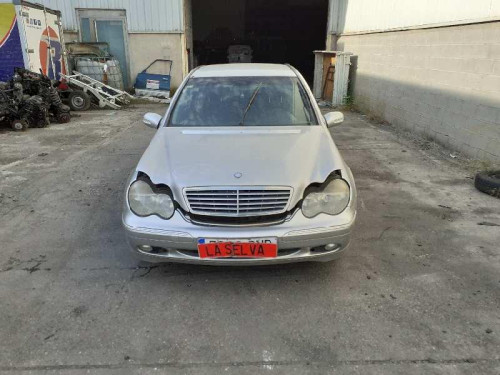 MERCEDES-BENZ CLASE C (BM 203) BERLINA — vehículo donante para recambios 