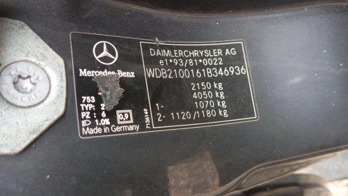  MERCEDES-BENZ CLASE E (BM 210) BERLINA 