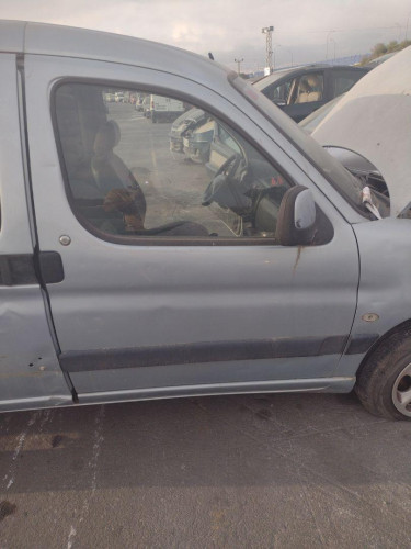 PUERTA DELANTERA DERECHA Peugeot PARTNER (S2) 