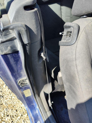 CINTURON SEGURIDAD DELANTERO DERECHO