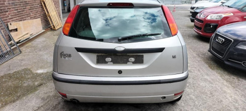  FORD FOCUS BERLINA (CAK) 