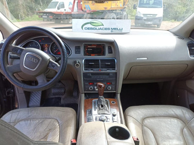 AUDI Q7 (4L)