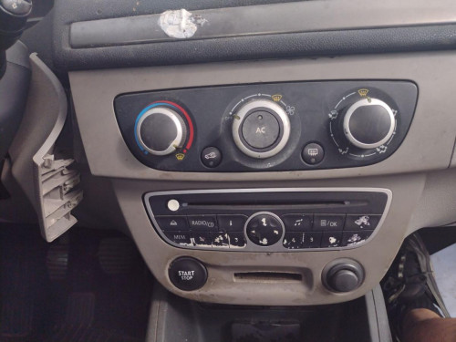 MANDO CALEFACCION / AIRE ACONDICIONADO Renault MEGANE III BERLINA 5P 