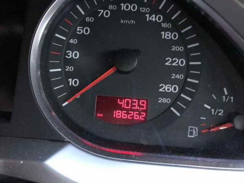  AUDI A6 BERLINA (4F2) 