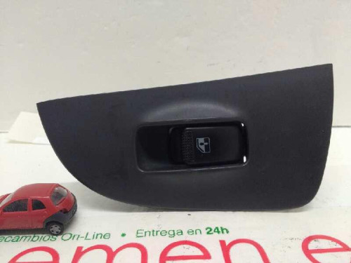  MANDO ELEVALUNAS TRASERO IZQUIERDO HYUNDAI ELANTRA (XD) 
