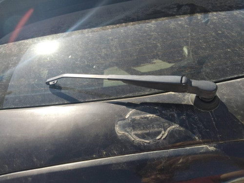BRAZO LIMPIA TRASERO Nissan Almera (N16/E)(01.2000->) Nissan Almera (N16/E)(01.2000->) 