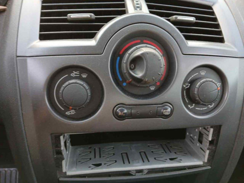  RENAULT MEGANE II BERLINA 5P 