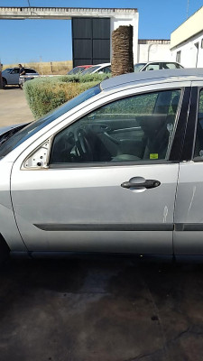 PUERTA DELANTERA IZQUIERDA Ford Focus Berlina (CAK)(1998->)