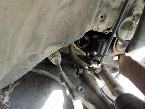 EJE DELANTERO / CUNA MOTOR 