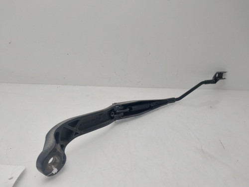 BRAZO LIMPIA DELANTERO IZQUIERDO Ford KUGA (CBV) 