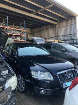 AUDI A6 BERLINA (4F2)