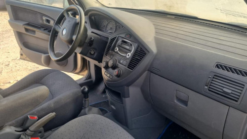 KIA CARENS (RS) — vehículo donante para recambios 