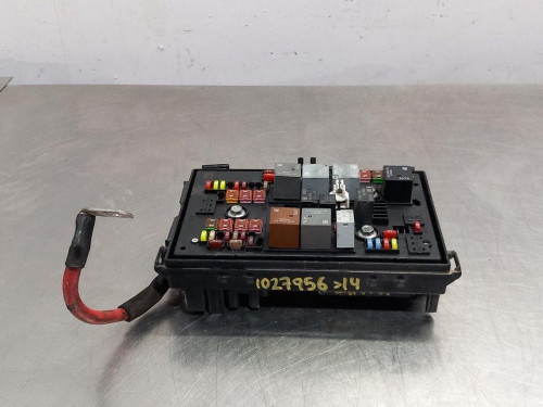 CAJA RELES / FUSIBLES Opel ZAFIRA C TOURER 