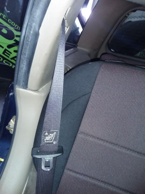 CINTURON SEGURIDAD TRASERO DERECHO