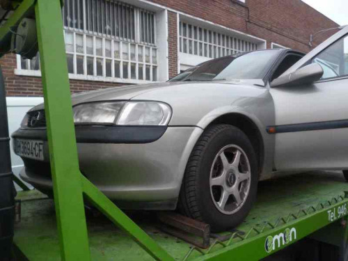  OPEL VECTRA B BERLINA 