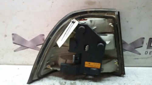 PILOTO TRASERO DERECHO Opel VECTRA B BERLINA 