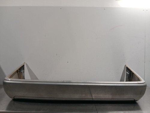 PARAGOLPES TRASERO 