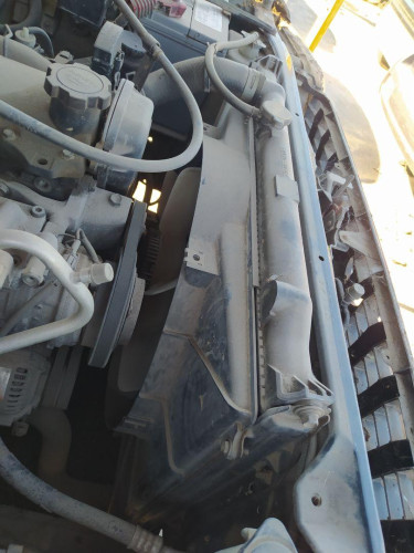 CONDENSADOR / RADIADOR AIRE ACONDICIONADO Toyota LAND CRUISER (J9) 