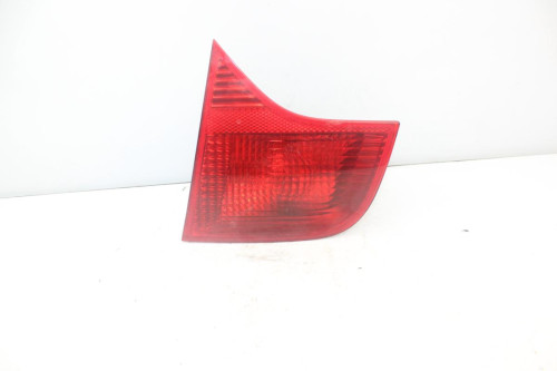 PILOTO TRASERO DERECHO INTERIOR AUDI A4 BERLINA (8E) 