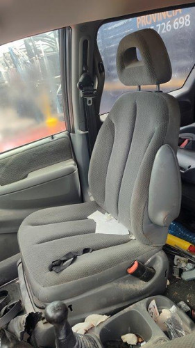  CHRYSLER VOYAGER (RG) 