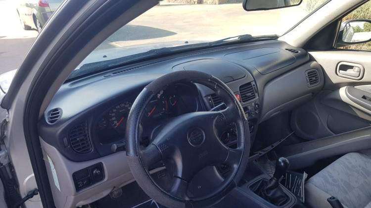 Nissan Almera (N16/E)(01.2000->) SIN IDENTIFICAR