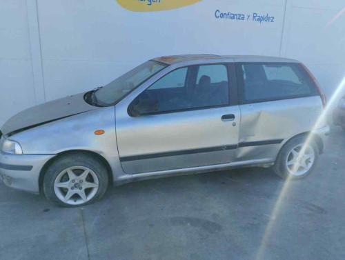  FIAT I PUNTO (176) BERLINA 
