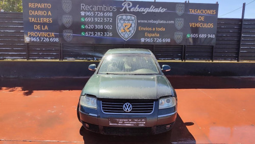  VOLKSWAGEN PASSAT BERLINA (3B3) 