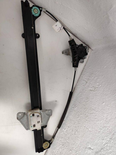 ELEVALUNAS DELANTERO DERECHO Nissan NV200 /EVALIA (M20/M) 