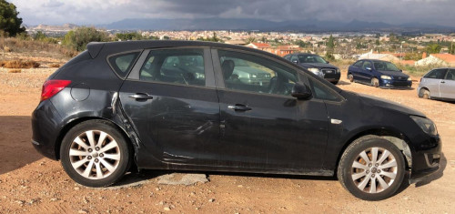 OPEL ASTRA J BERLINA 5P — автомобиль-донор на запчасти 
