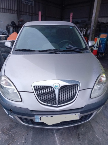 LANCIA YPSILON (101) — vehículo donante para recambios 