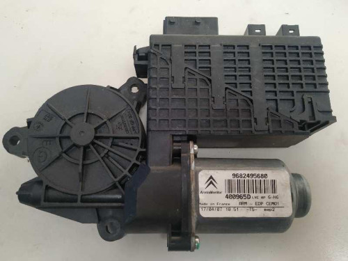  MOTOR ELEVALUNAS DELANTERO IZQUIERDO 