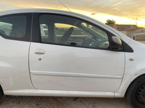 PUERTA DELANTERA DERECHA Citroen C1 