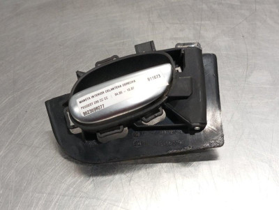 MANETA INTERIOR DELANTERA DERECHA