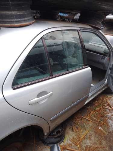 PUERTA TRASERA DERECHA Mercedes-Benz CLASE E (BM 210) BERLINA 